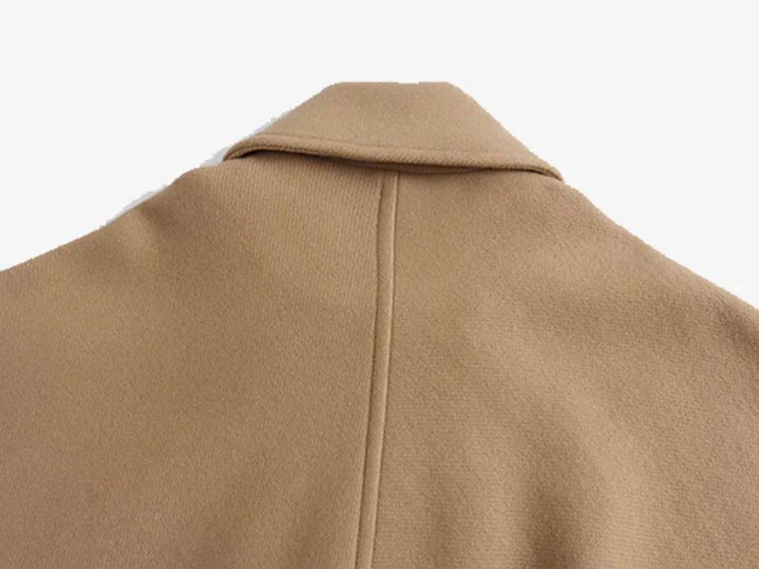Double-breasted coat • Women