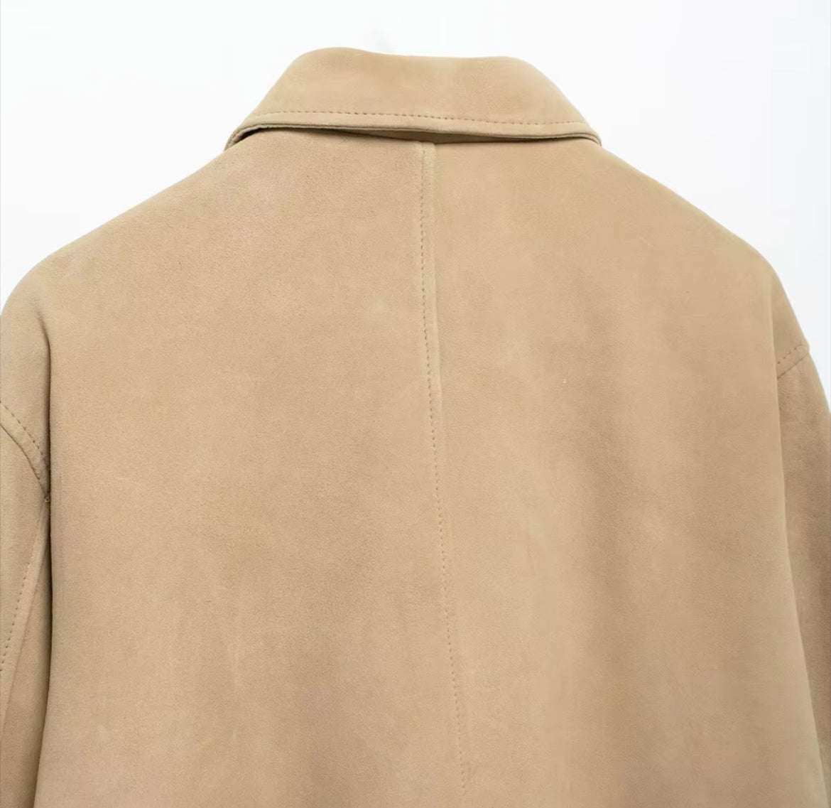 VESTE COURTE AVEC DAIM