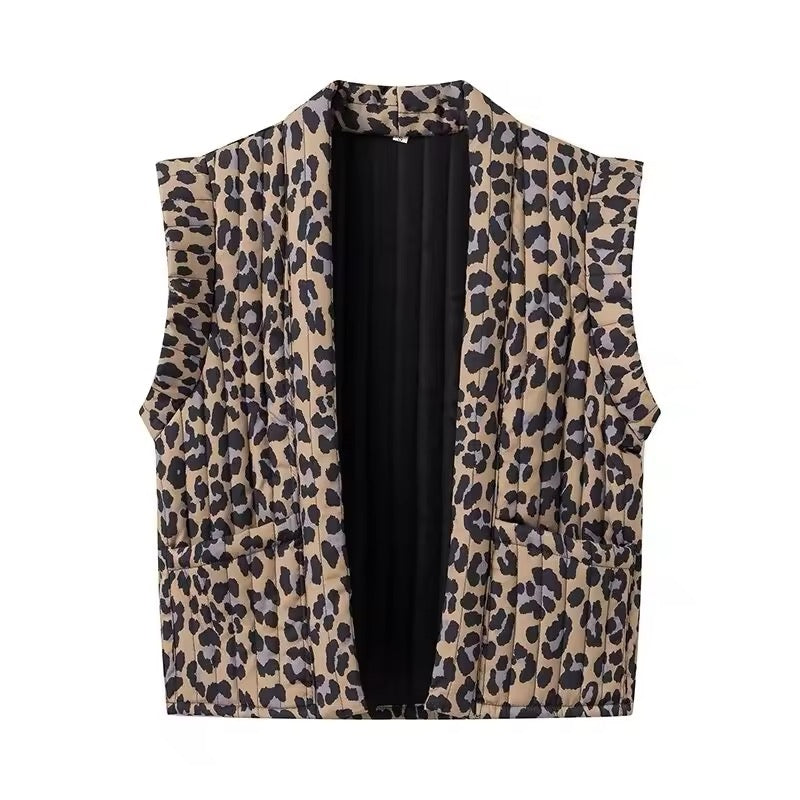 Leopard print sleeveless jacket • Women