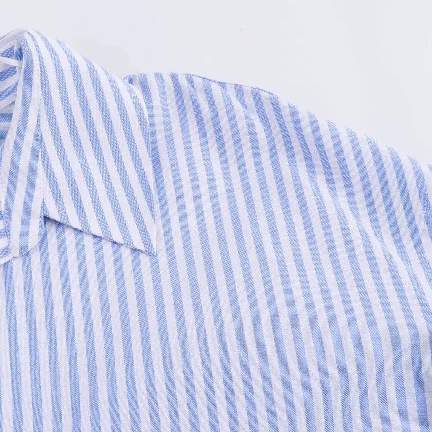 CHEMISE DROITE ÉLÉGANTE