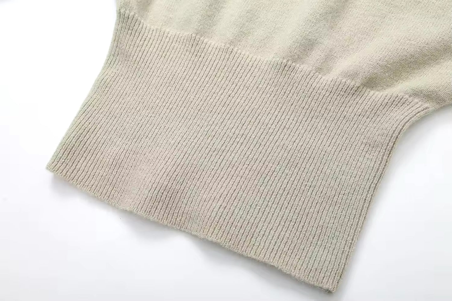 Knitted polo shirt • Women
