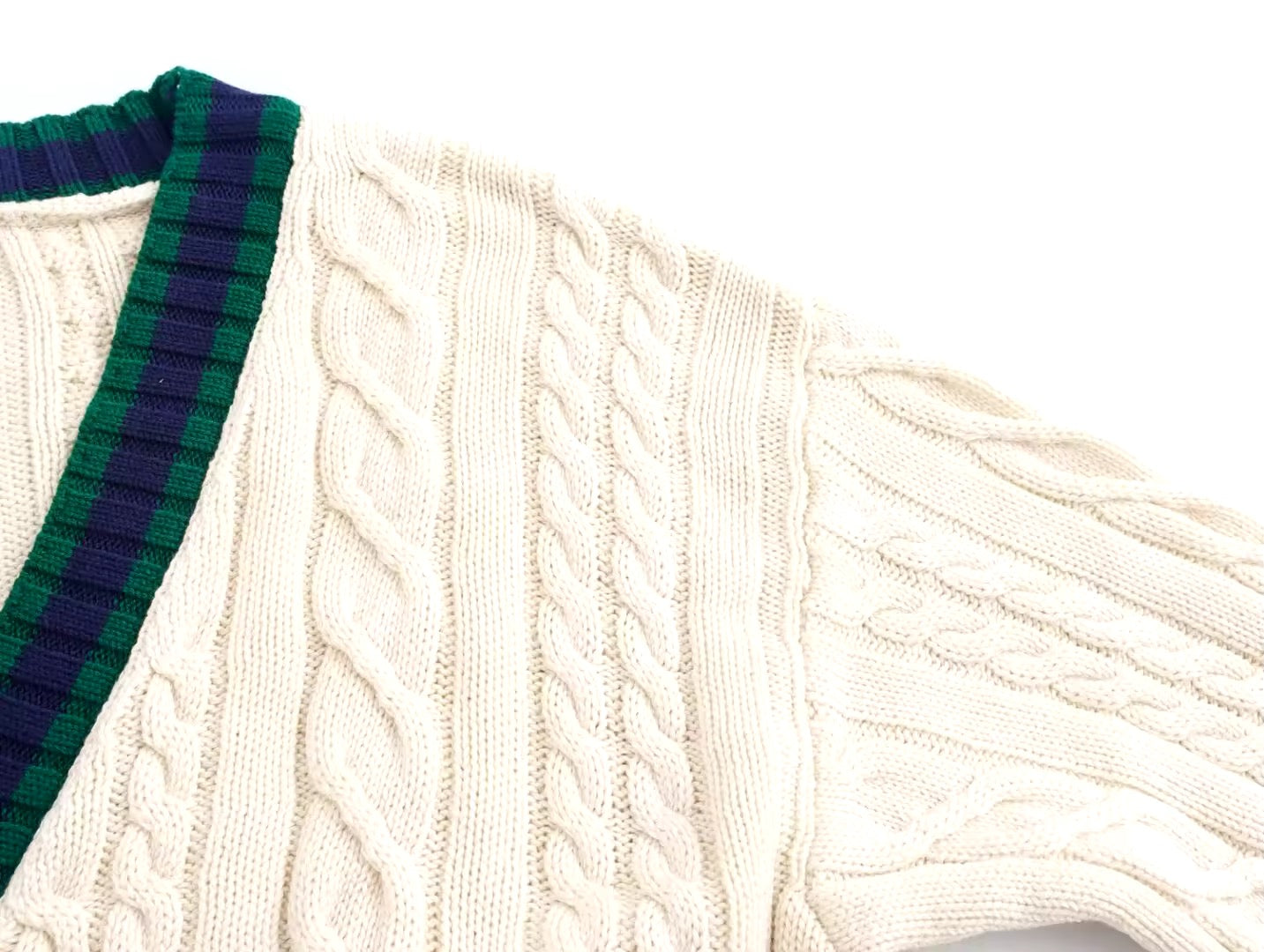 Knitted vest • Women