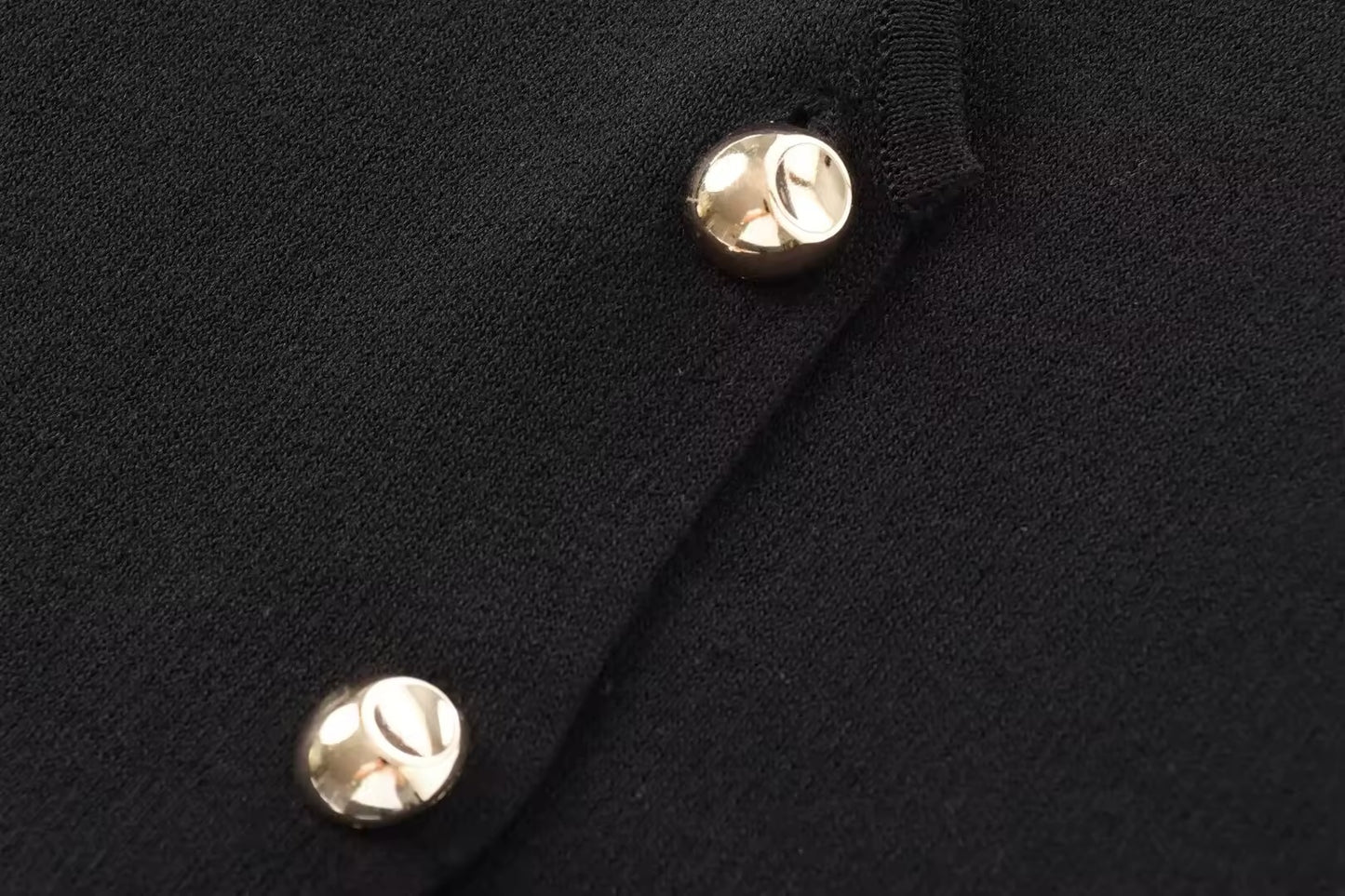 V-neck cardigan • Women