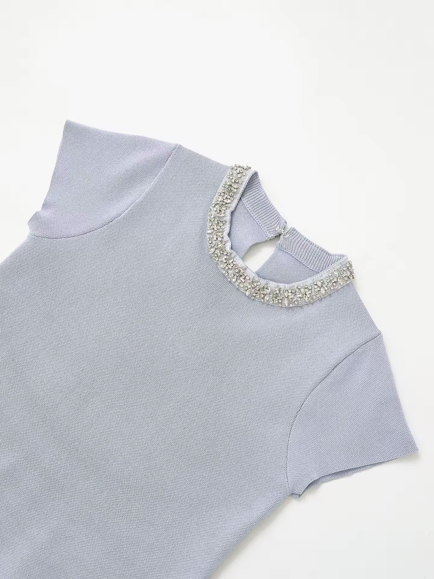 TOP EN MAILLE À COL ORNÉ DE STRASS