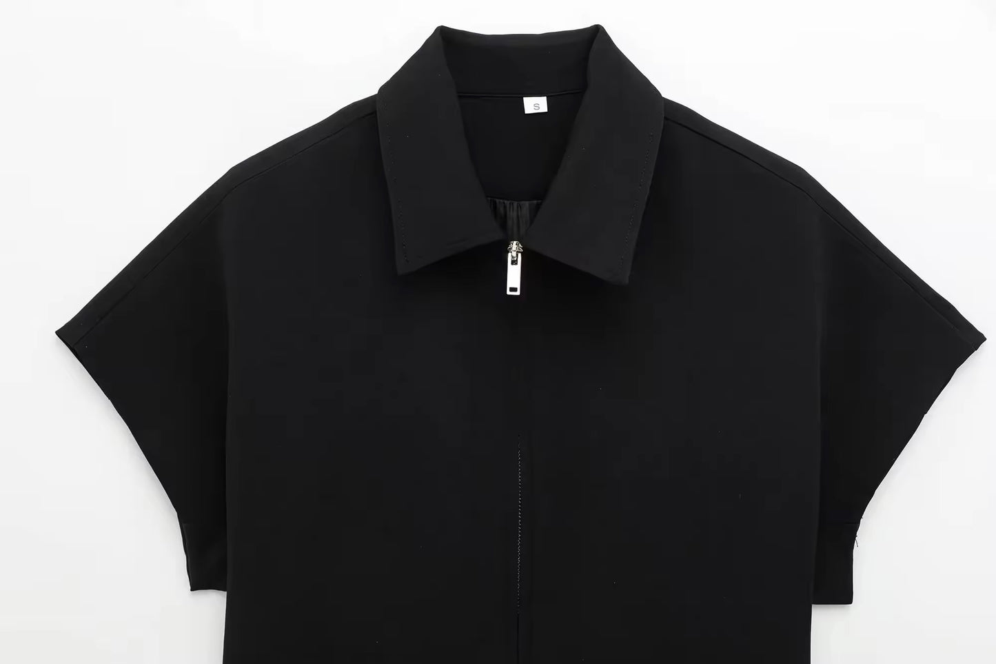 VESTE COURTE À COL REVERS