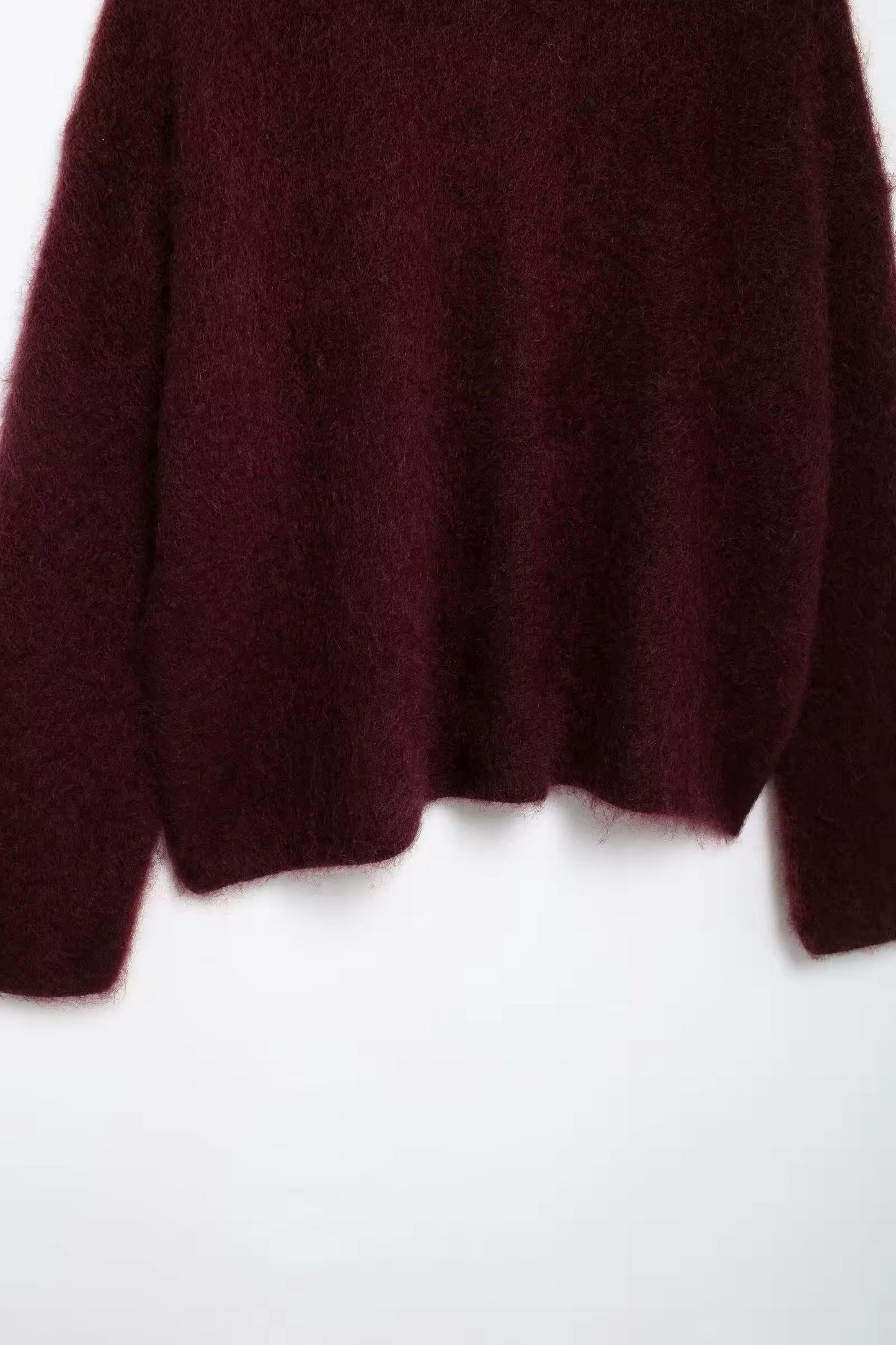Morbido maglione girocollo in maglia