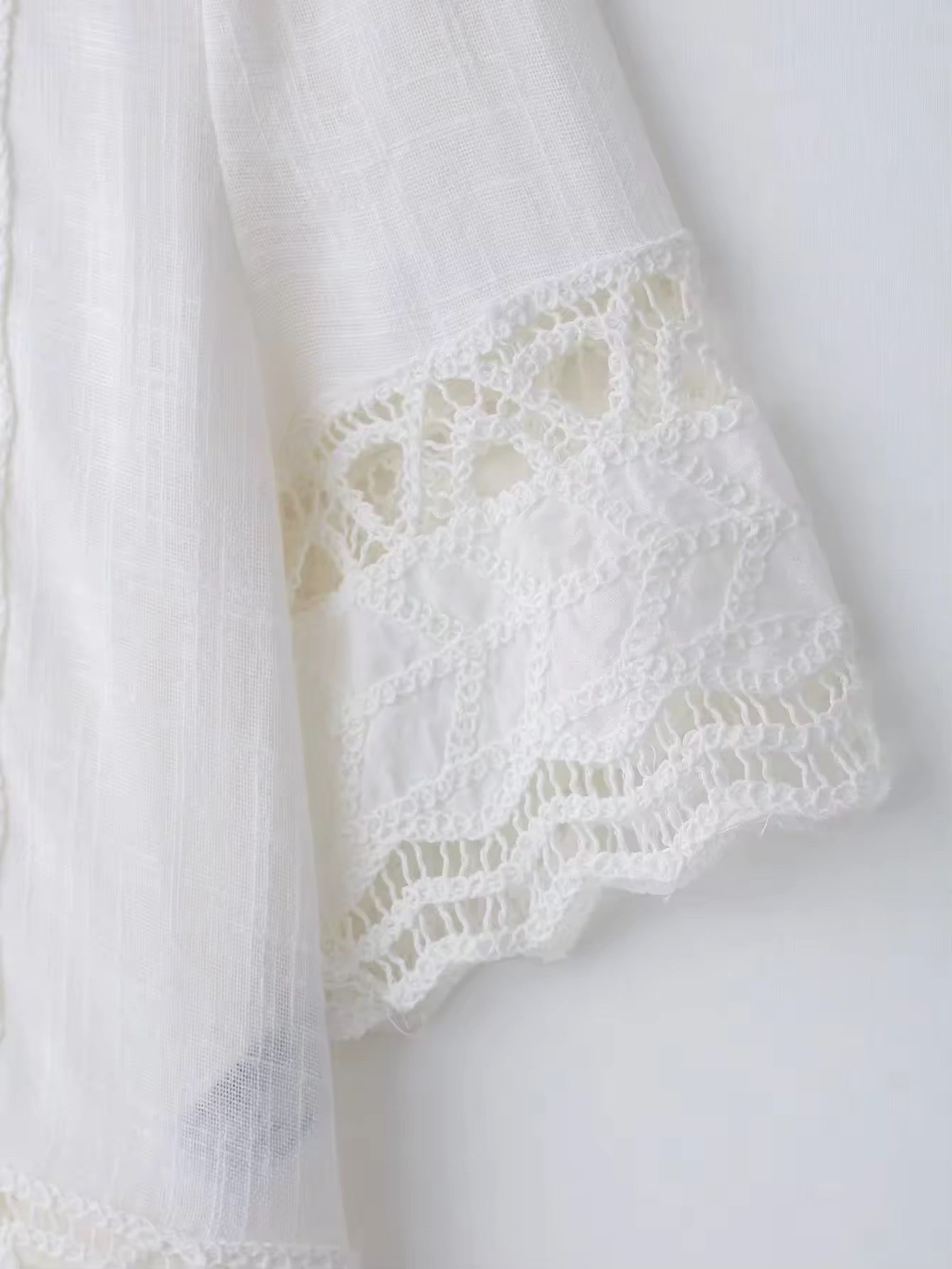 BLOUSE EN COTON AVEC DENTELLE