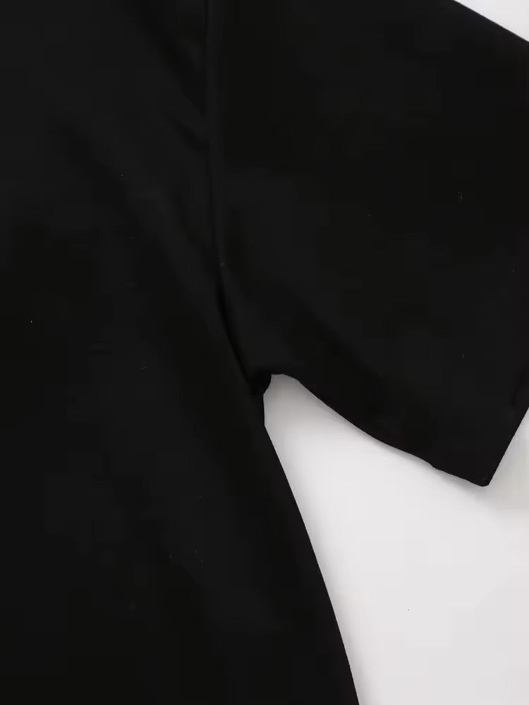 Tee-shirt oversize en coton noir minimaliste
