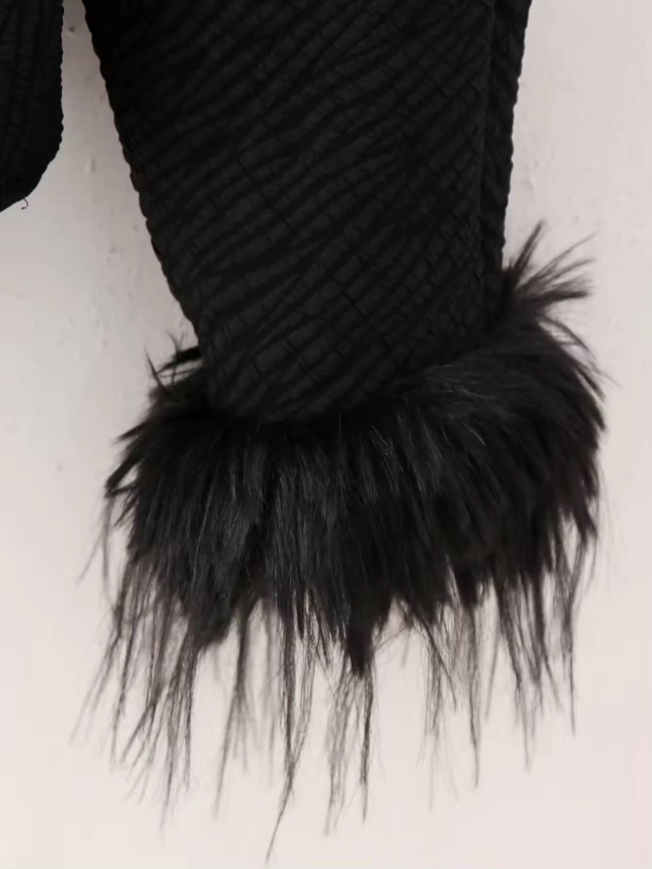 CARDIGAN À POINTES FOURRURES