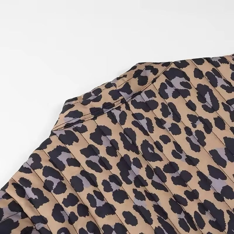 Leopard print sleeveless jacket • Women