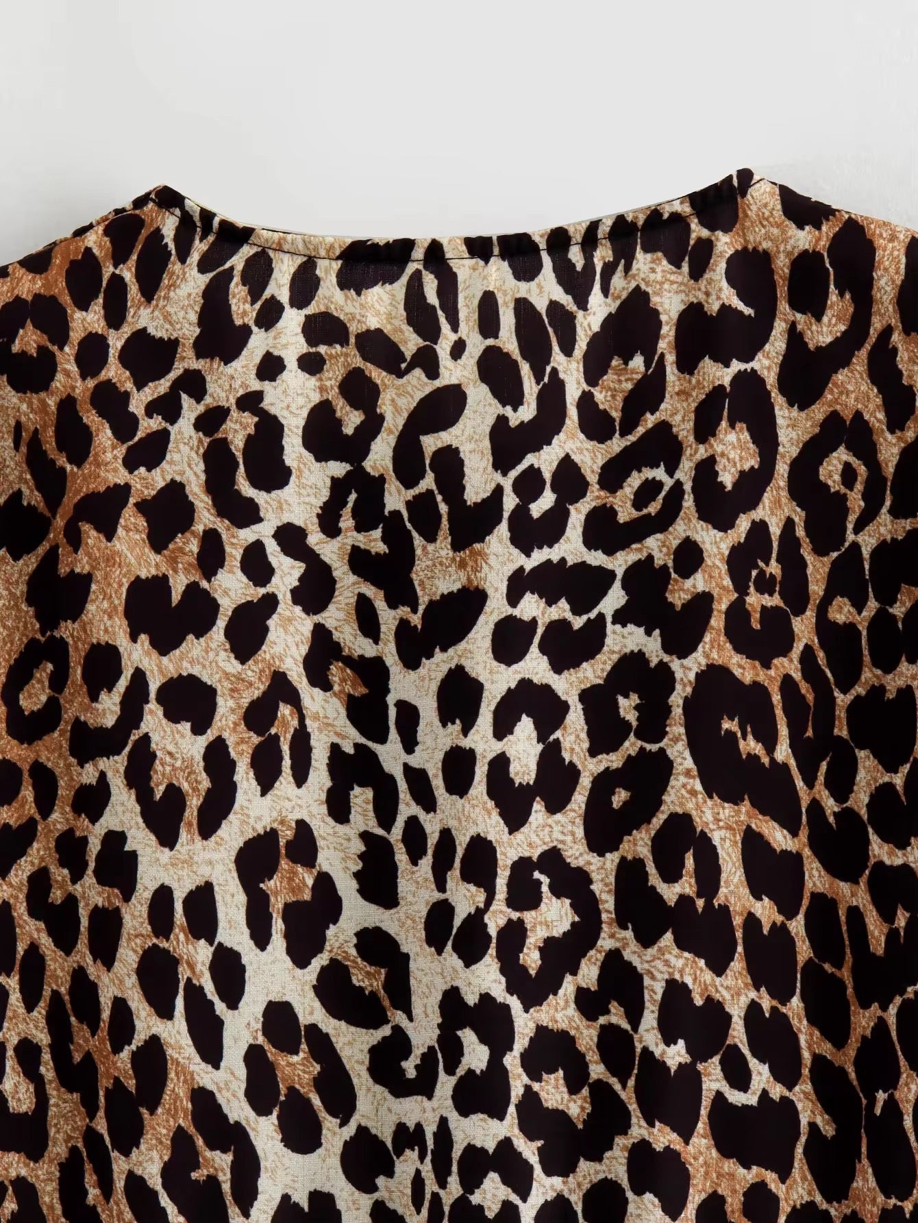Leopard print shirt • Women