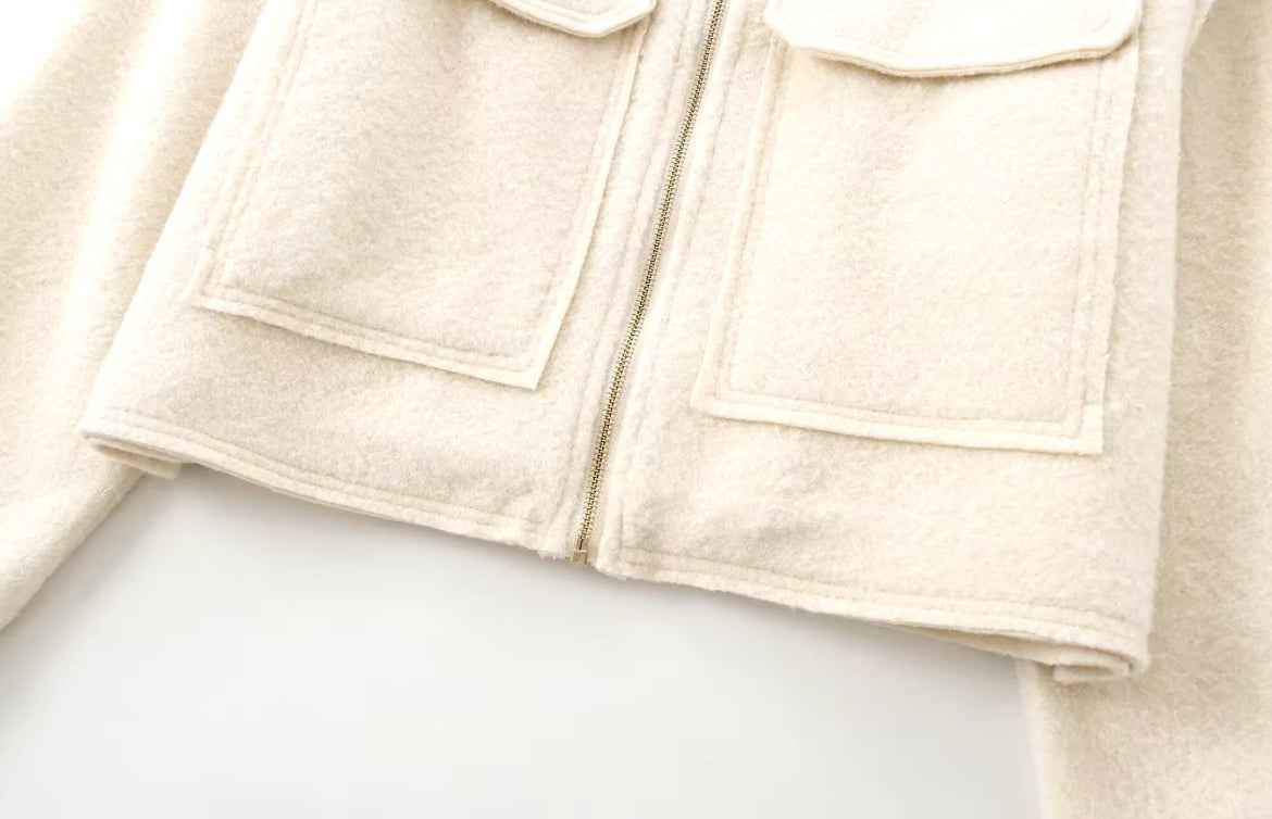 Knitted jacket • Women
