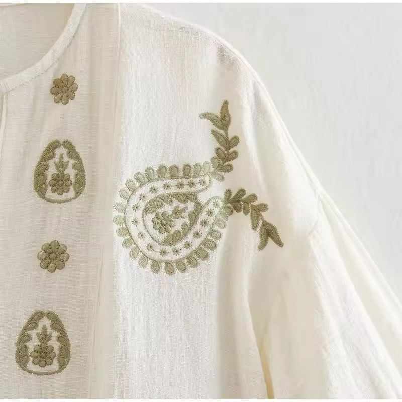 BLOUSE BRODÉE À MANCHES VOLUMINEUSES