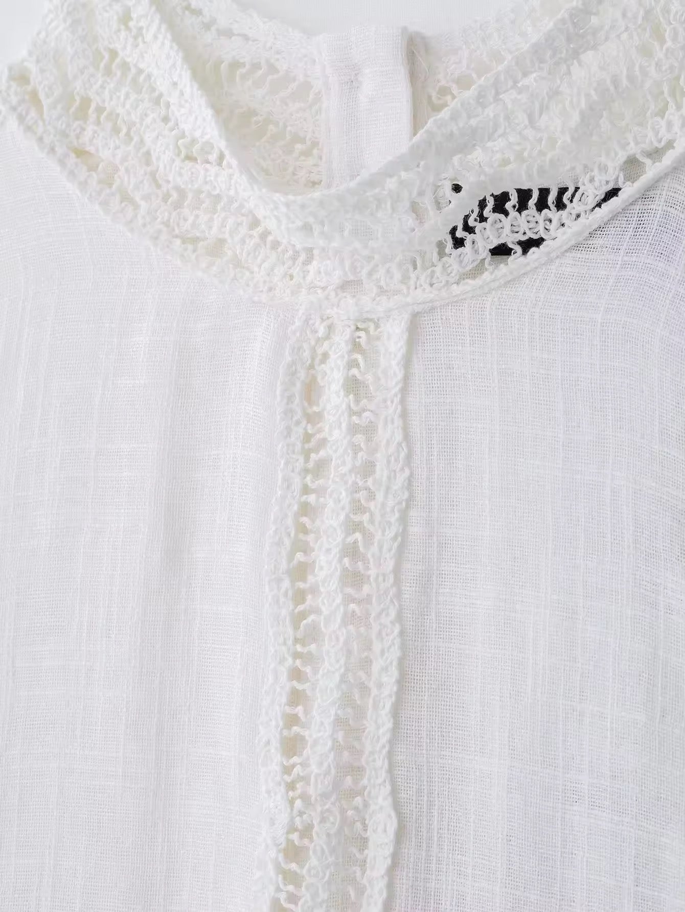 BLOUSE EN COTON AVEC DENTELLE