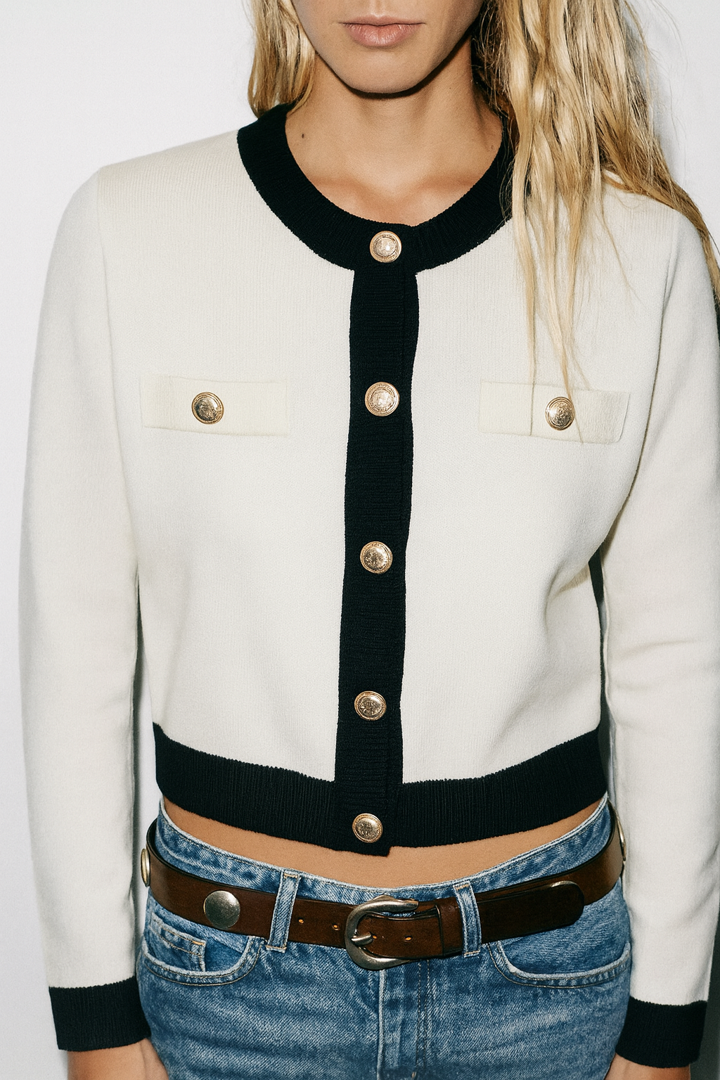 Round neck cardigan • Women