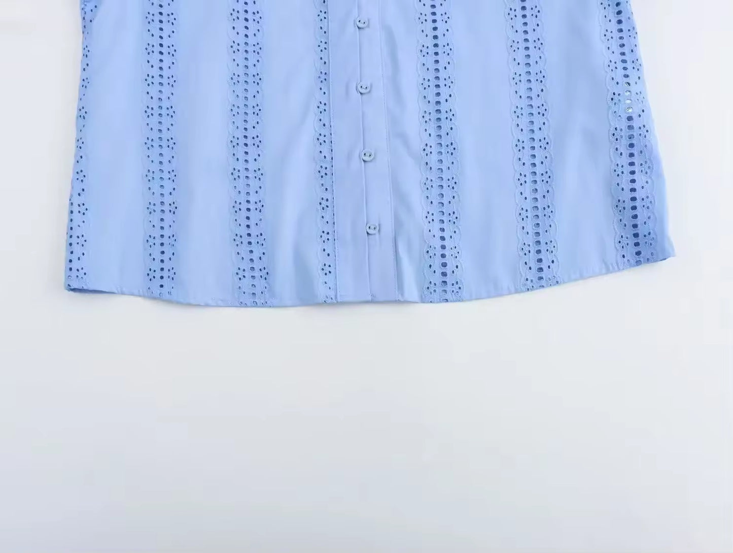 BLOUSE AJOURÉE À MANCHES LONGUES