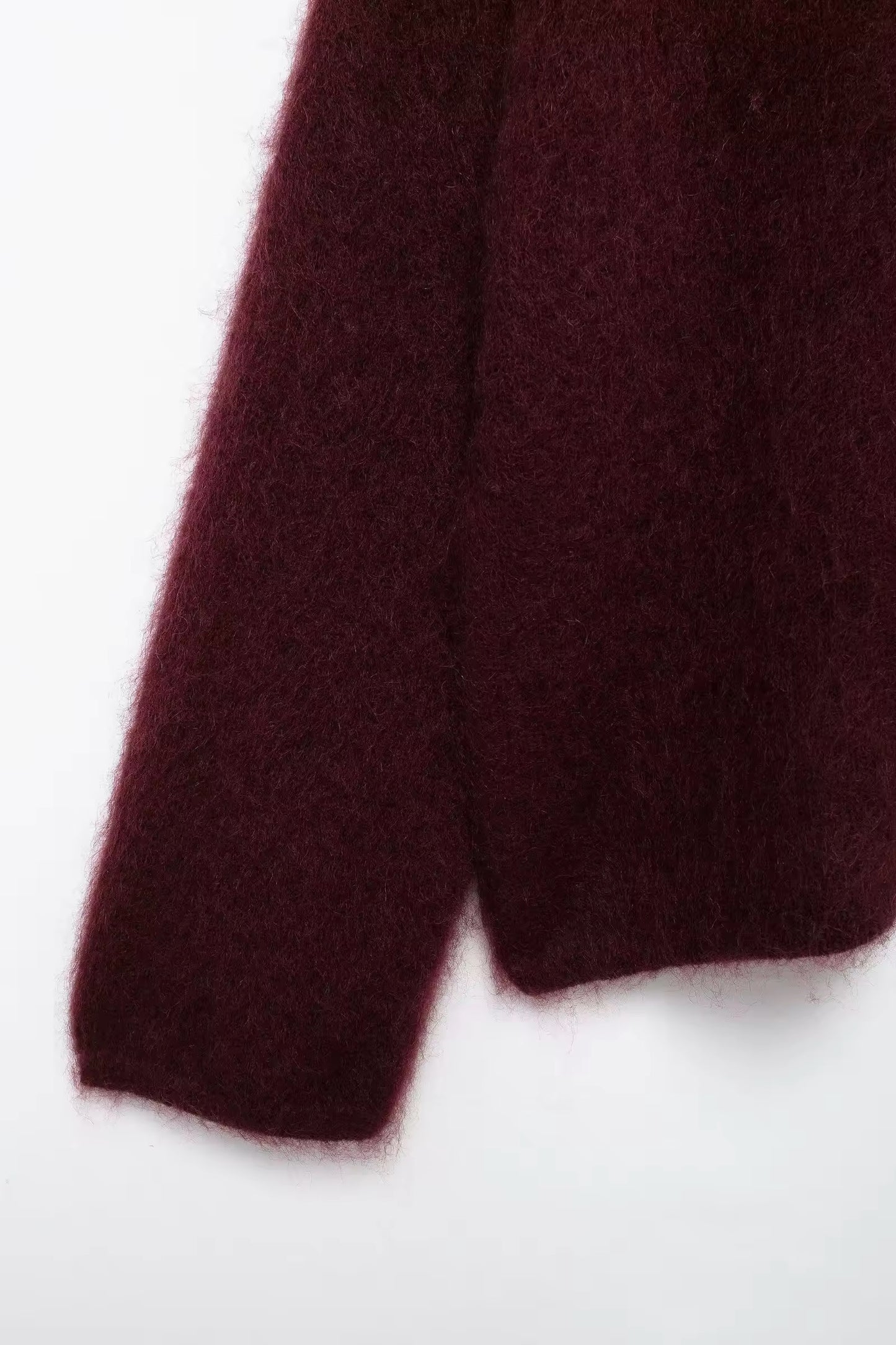 Morbido maglione girocollo in maglia