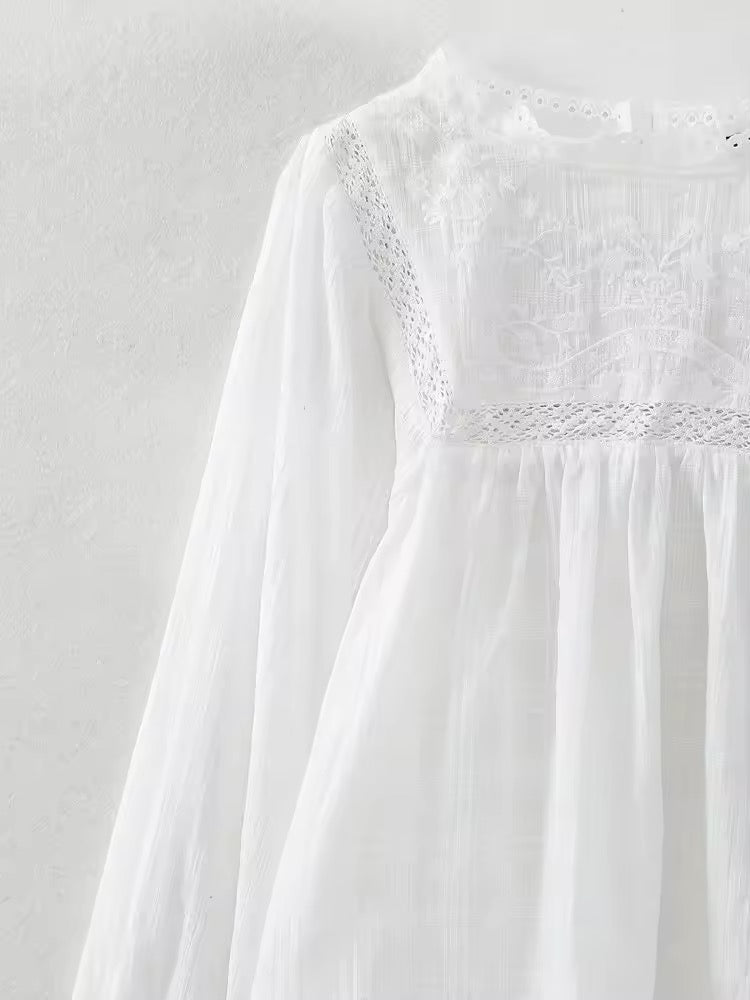 BLOUSE LÉGÈRE EN DENTELLE