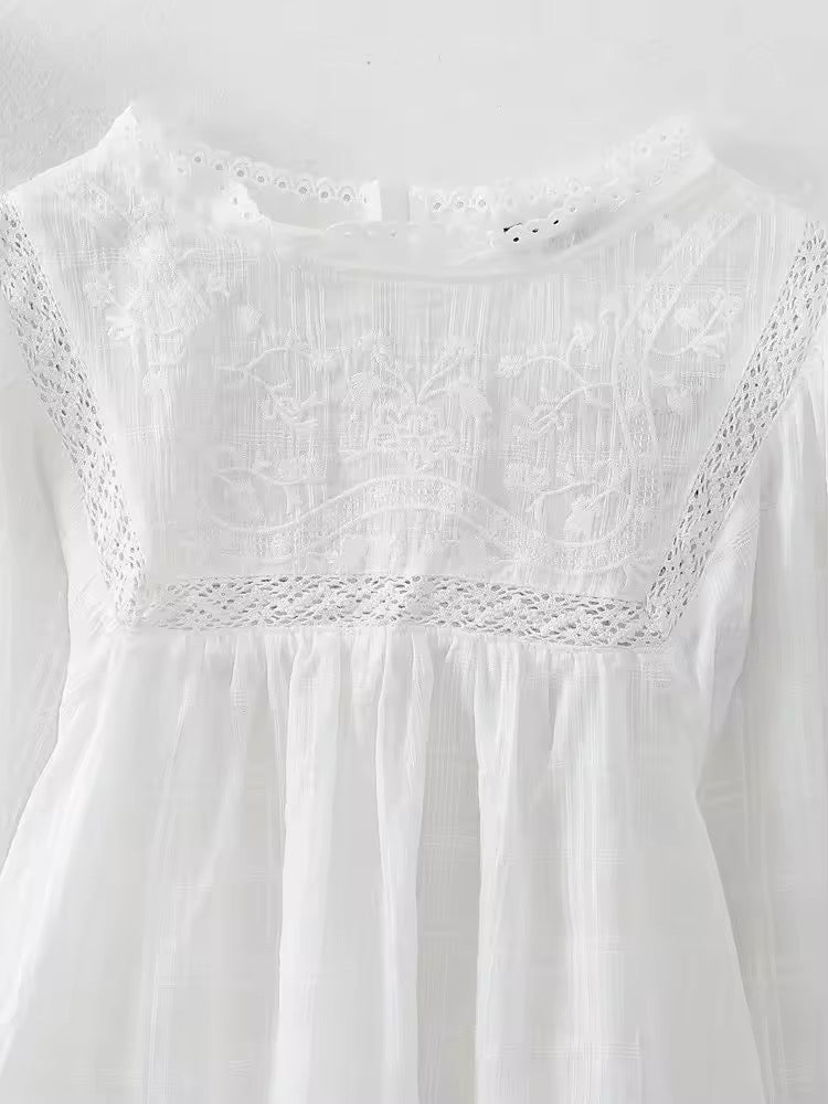 BLOUSE LÉGÈRE EN DENTELLE