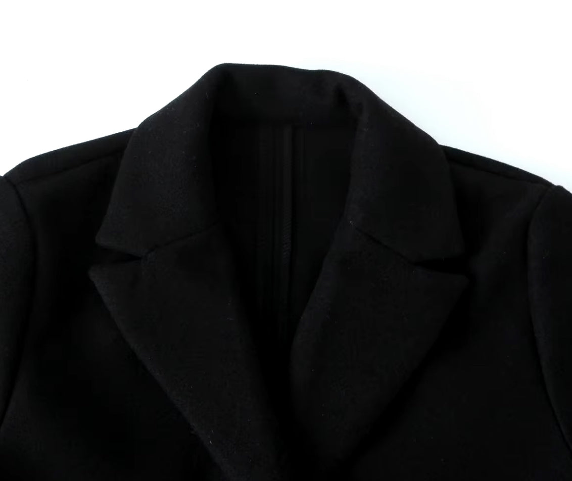 MANTEAU LONG ÉPAULE DROITE