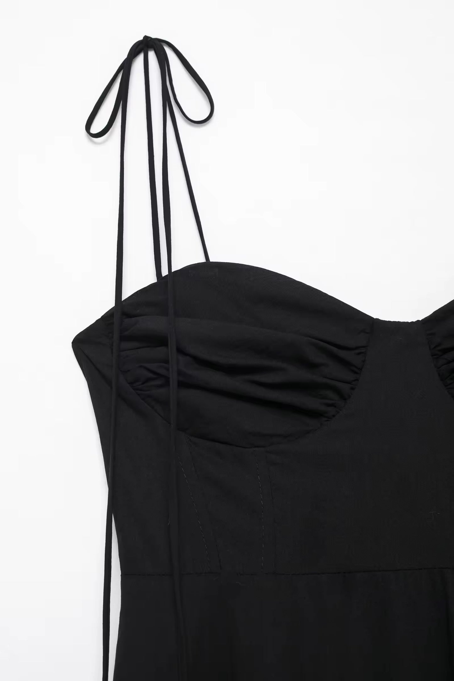 ROBE LÉGÈRE À BRETELLES LIEN