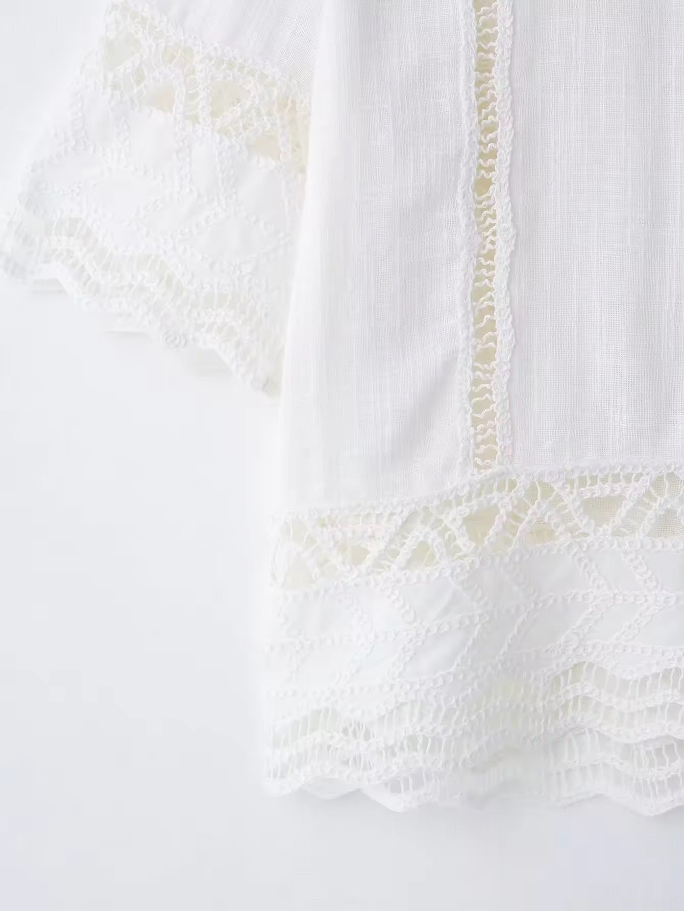 BLOUSE EN COTON AVEC DENTELLE