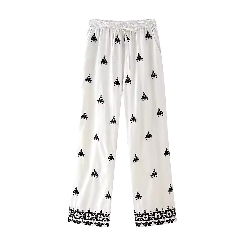 Embroidered straight pants • Women