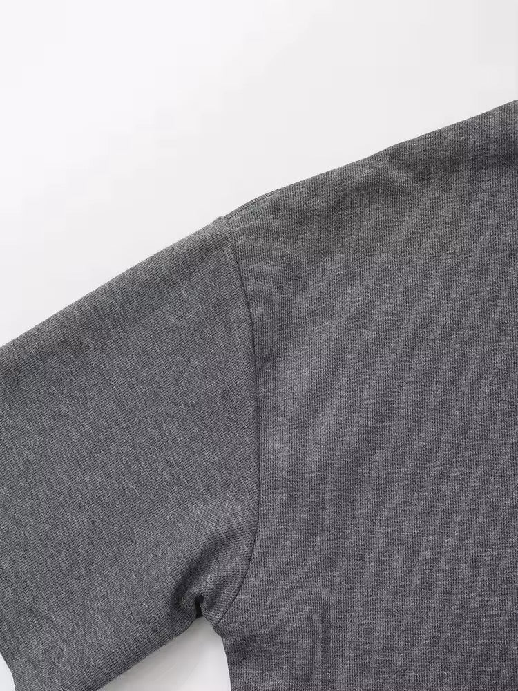 Tee-shirt oversize en coton gris minimaliste
