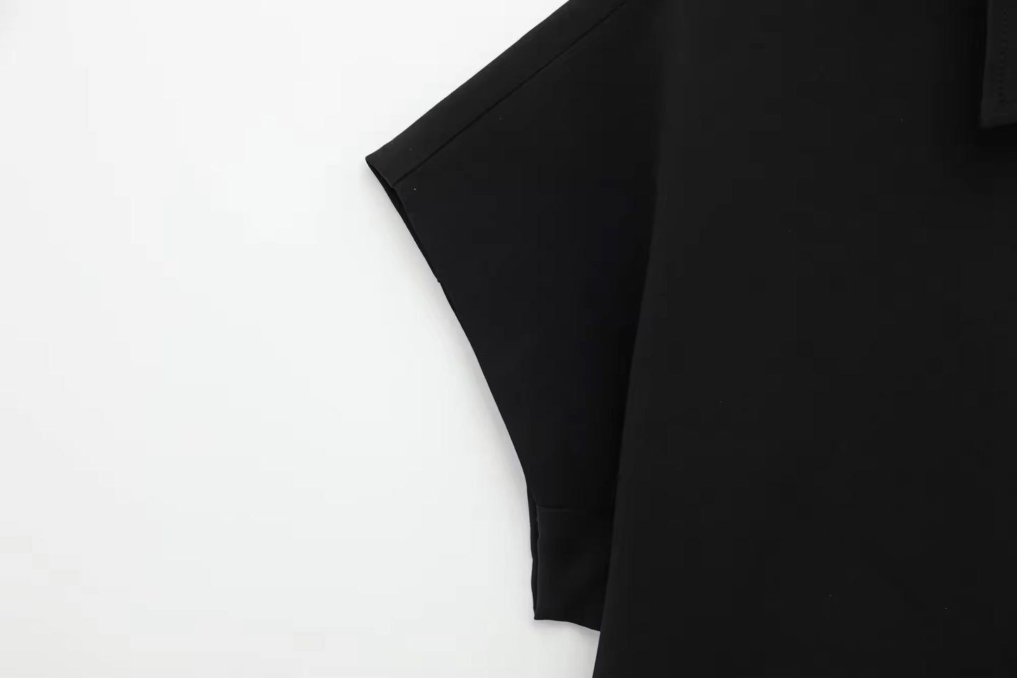 VESTE COURTE À COL REVERS