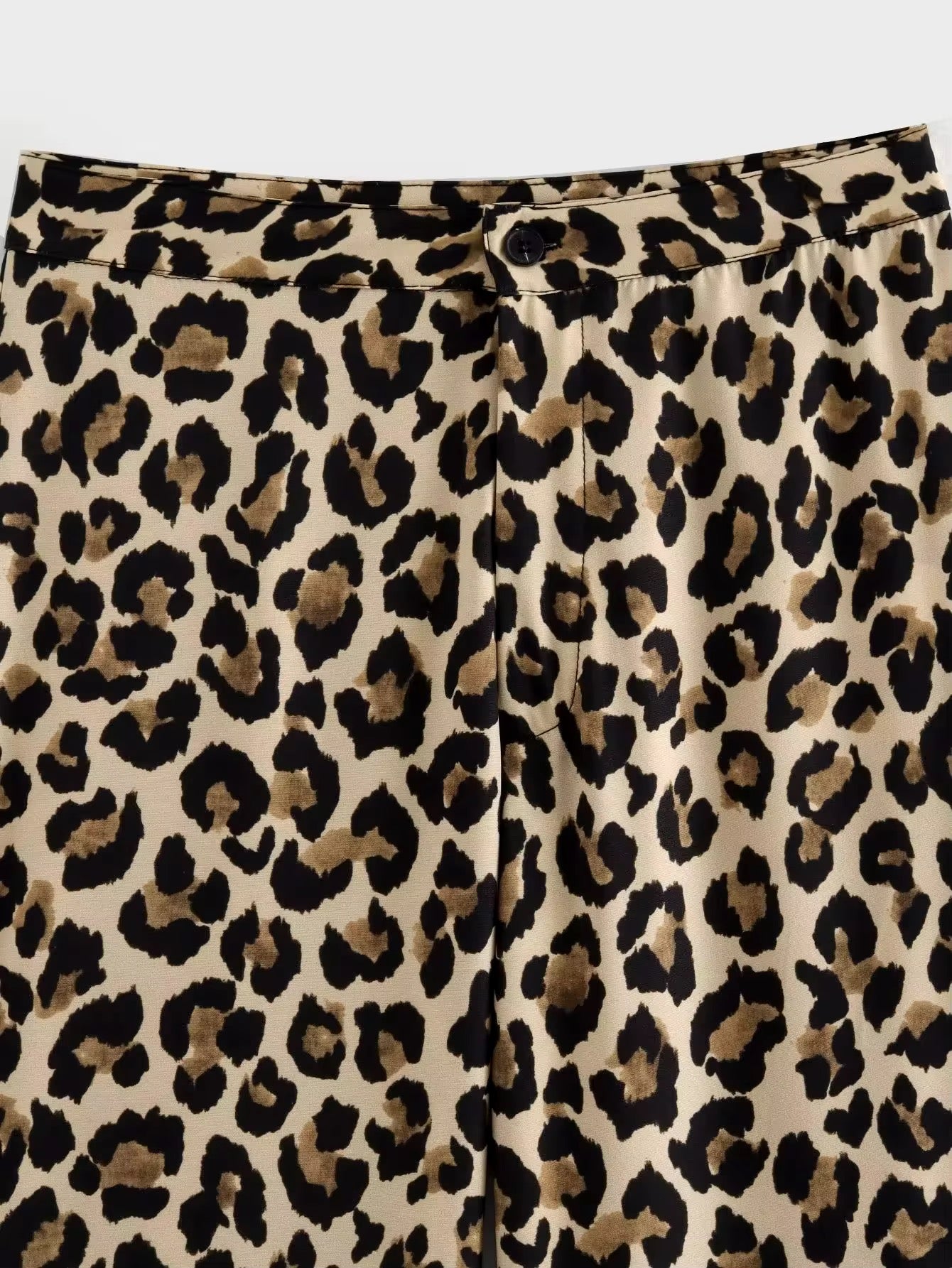 Leopard print pants • Women