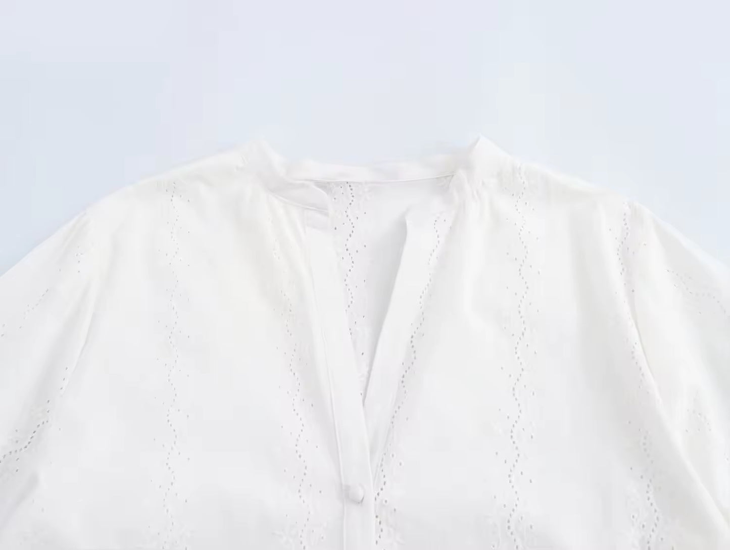 CHEMISE TEXTURÉE COL V