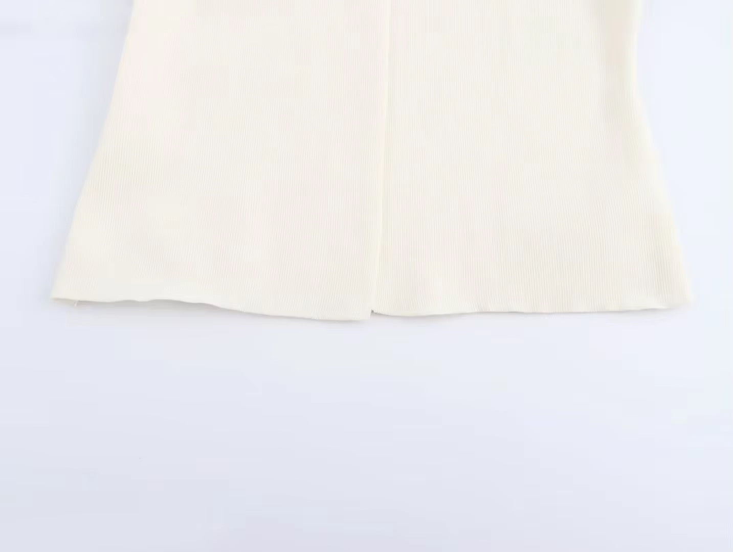 CARDIGAN CON BOTTONI ORO