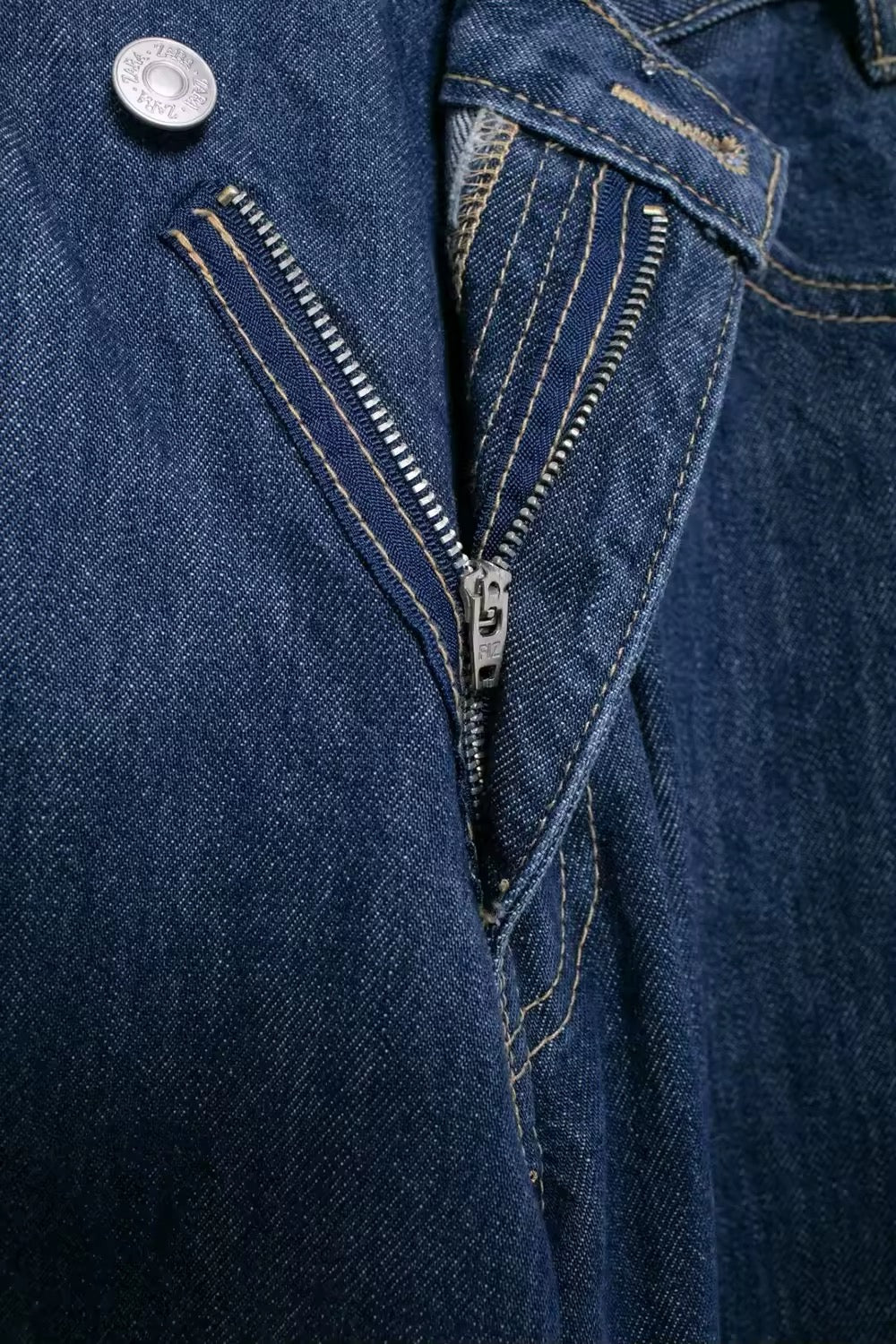 PANTALON À CEINTURE CROISÉE
