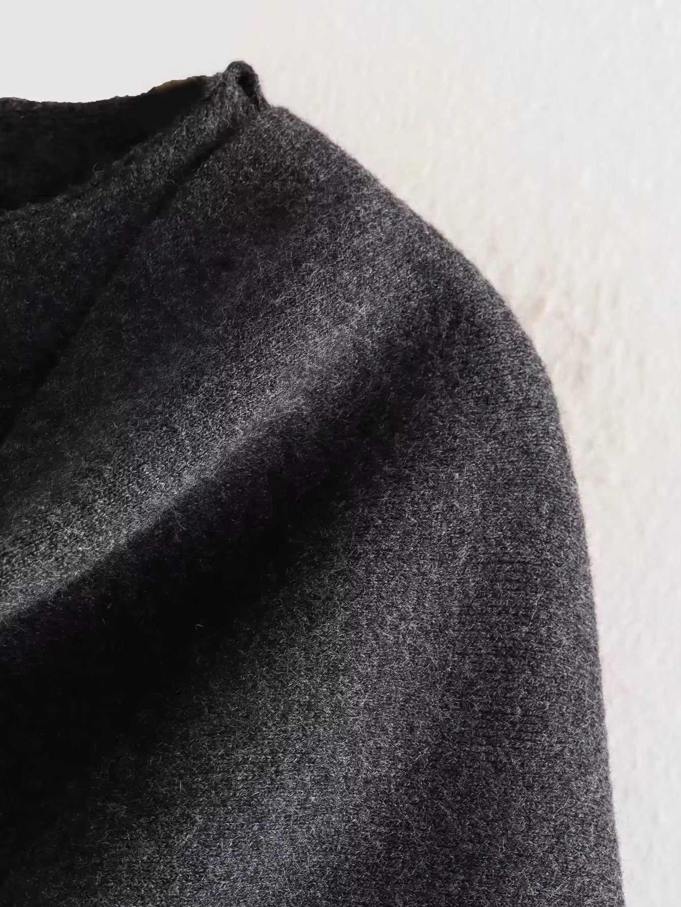 MANTEAU STRUCTURÉ À DRAPÉ INTÉGRÉ
