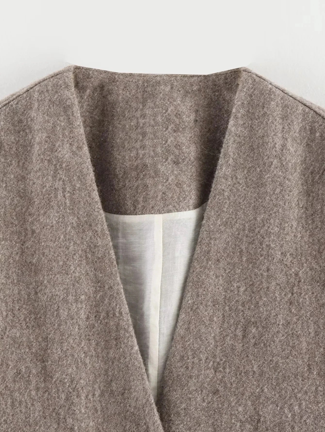 BLAZER CROPPED À COL V PLONGÉ