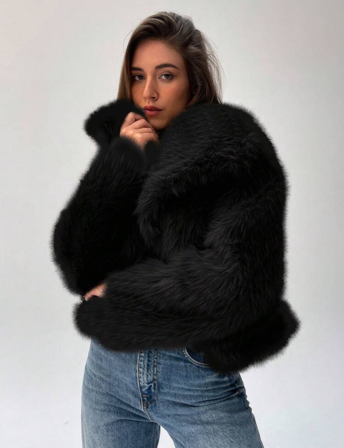 MANTEAU EN FAUSSE FOURRURE LONGUE TEXTURÉE