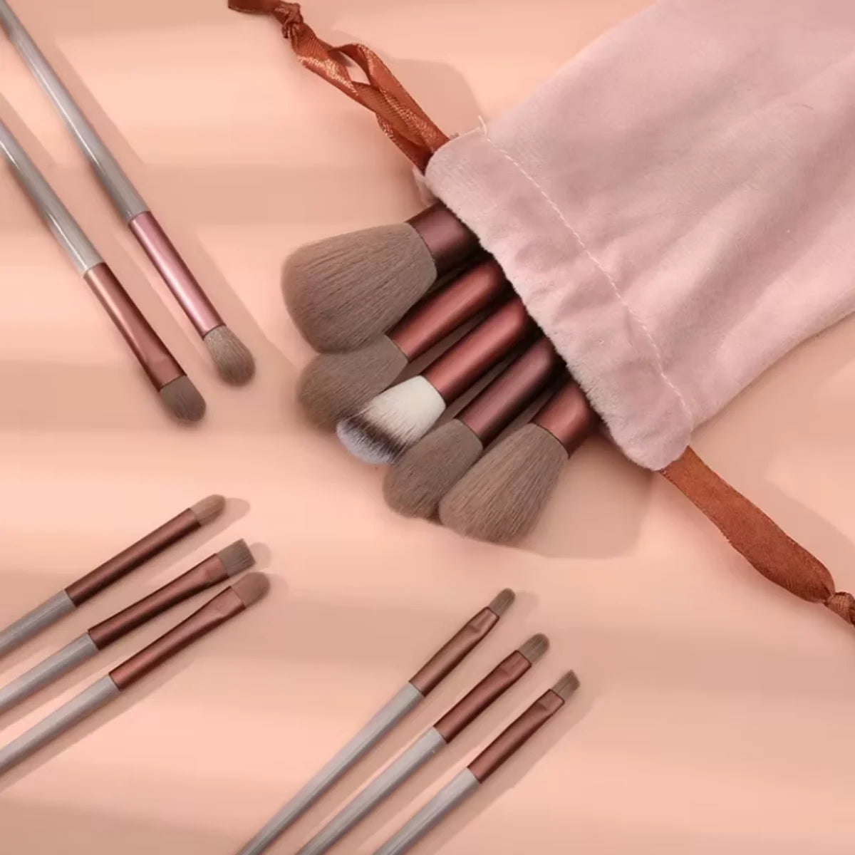 Set of 13 Professional Makeup Brushes