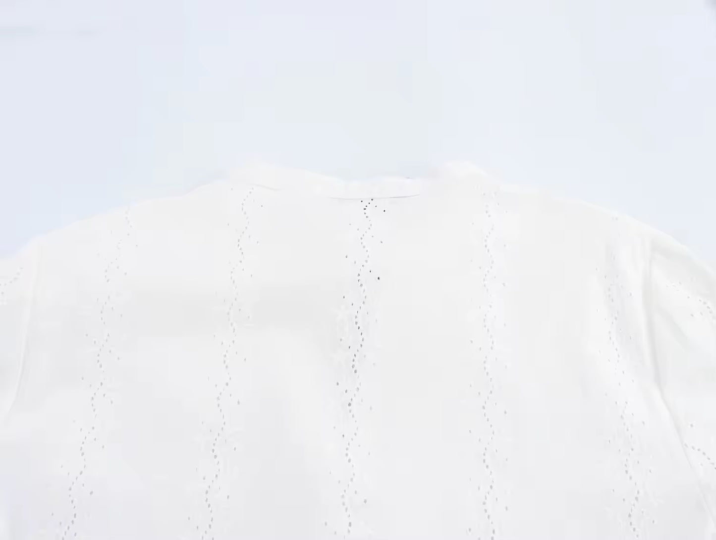 CHEMISE TEXTURÉE COL V