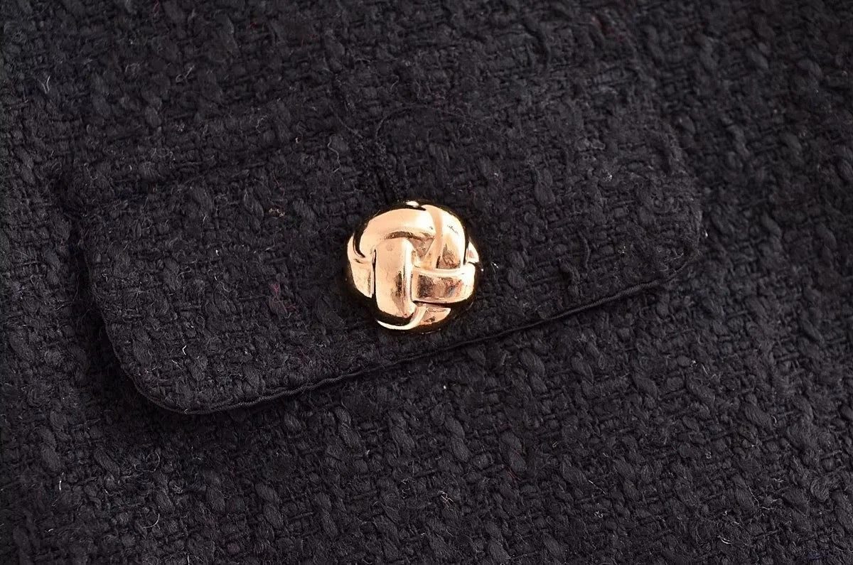 Buttoned jacket • Women
