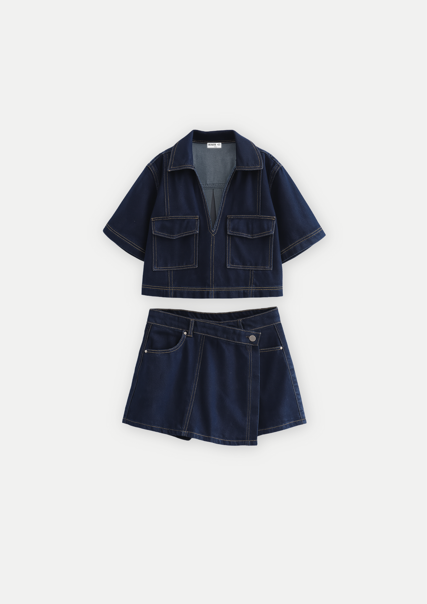 SET DI PANTALONCINI E CAMICIA IN DENIM