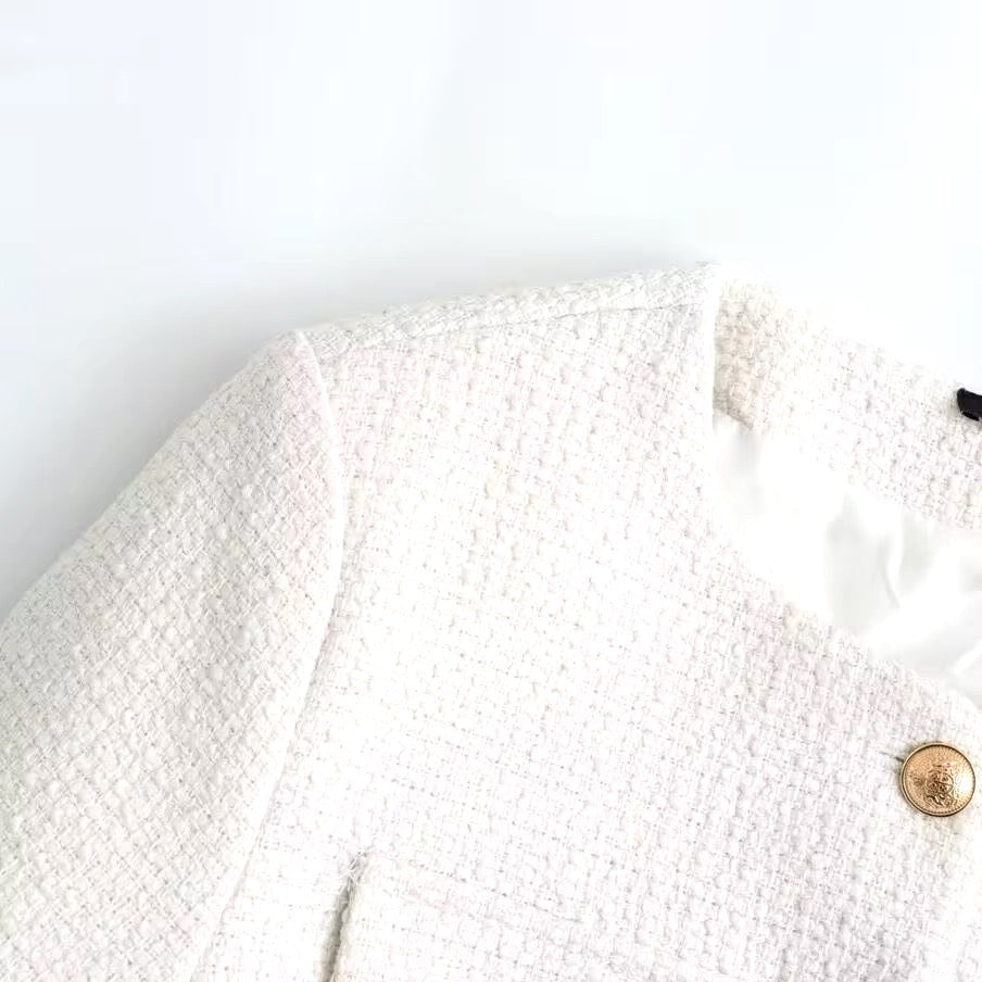 Short buttoned jacket • Women